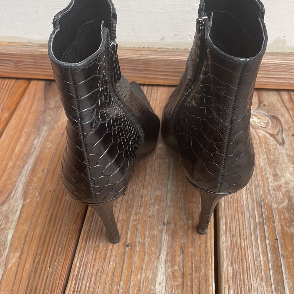 Michael Kors Snakeskin Ankle Boots Size 10M - Picture 8 of 15
